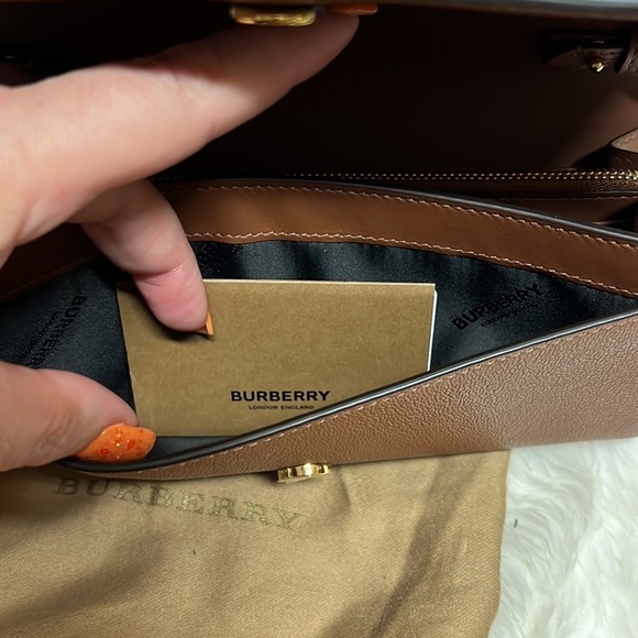 Burberry LEATHER CROSSBODY BAG​​​ - Picture 6 of 12
